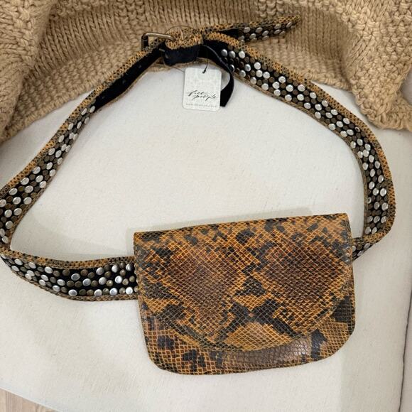 Free People Animal Instinct Pocket Belt main image 9
